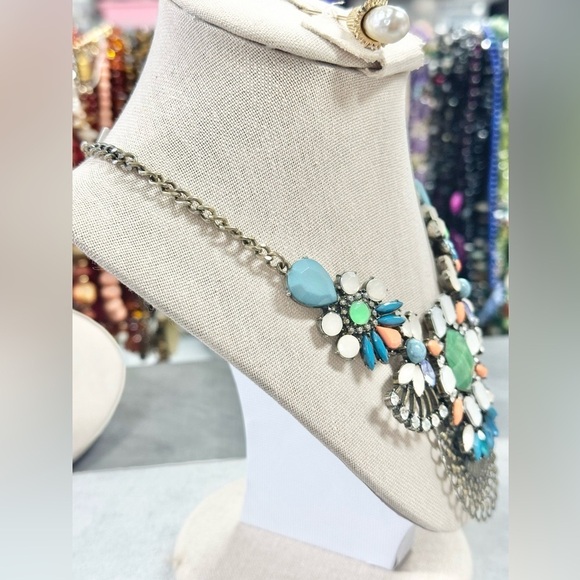 Vintage Park Lane Large Colorful Rhinestone Statement Bib Necklace - Picture 3 of 4